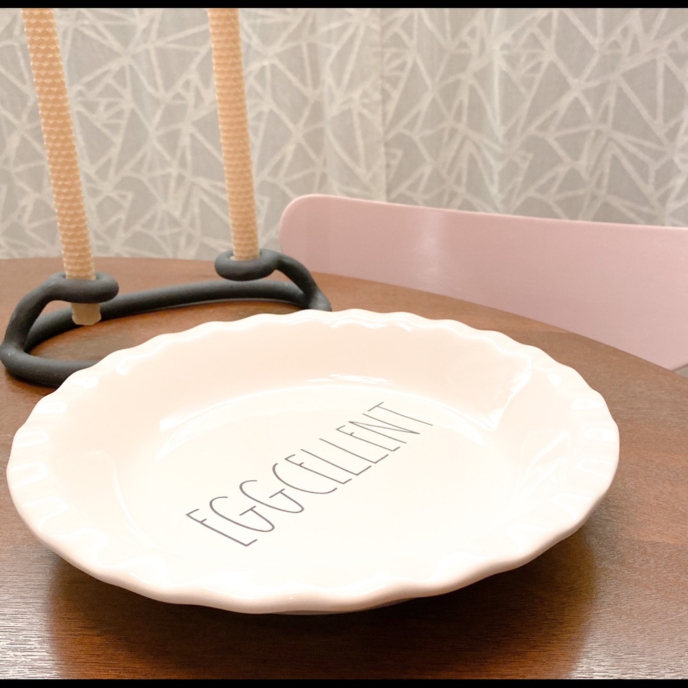 Rae Dunn Eggcellent Pie Pan